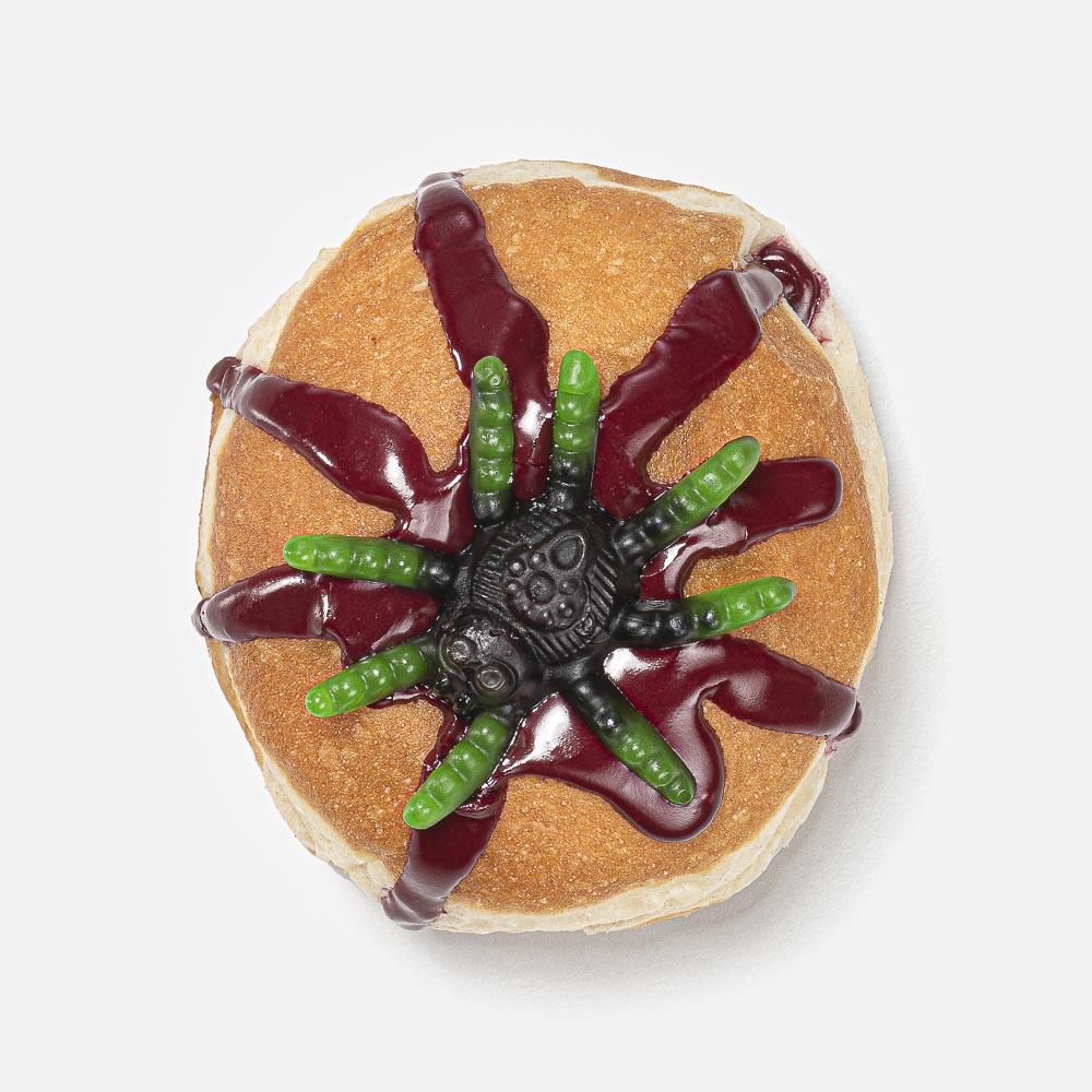 Halloween-Berliner mit Spinne